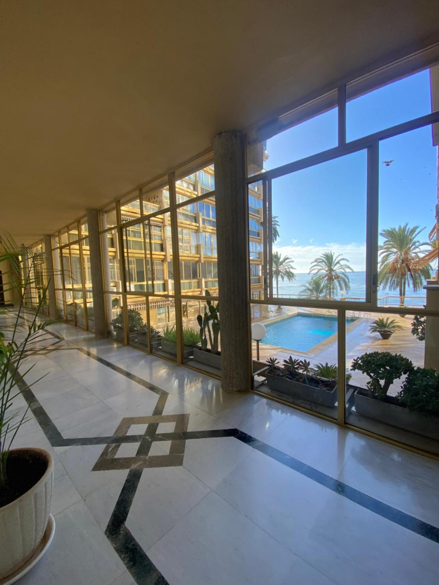 Marbella Beachfront Edificio Mayoral Primera Linea De Playa Y Centro Ciudad Con Barco Opcional Eksteriør bilde
